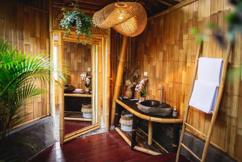 The Nude House Villa Selat Exterior photo