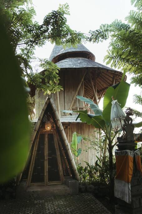 The Nude House Villa Selat Exterior photo