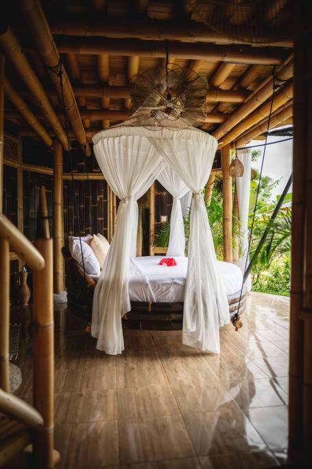 The Nude House Villa Selat Exterior photo